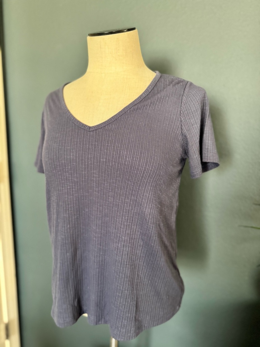 Old Navy Ribbed V-Neck Short Sleeve Top - Slate Purple